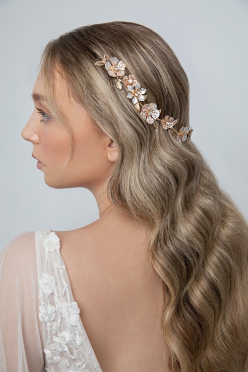 daisy hair accessory 1